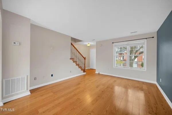 $259,000 | 1725 West Lakeview Drive, Unit 70, Johnson City, TN 37601
