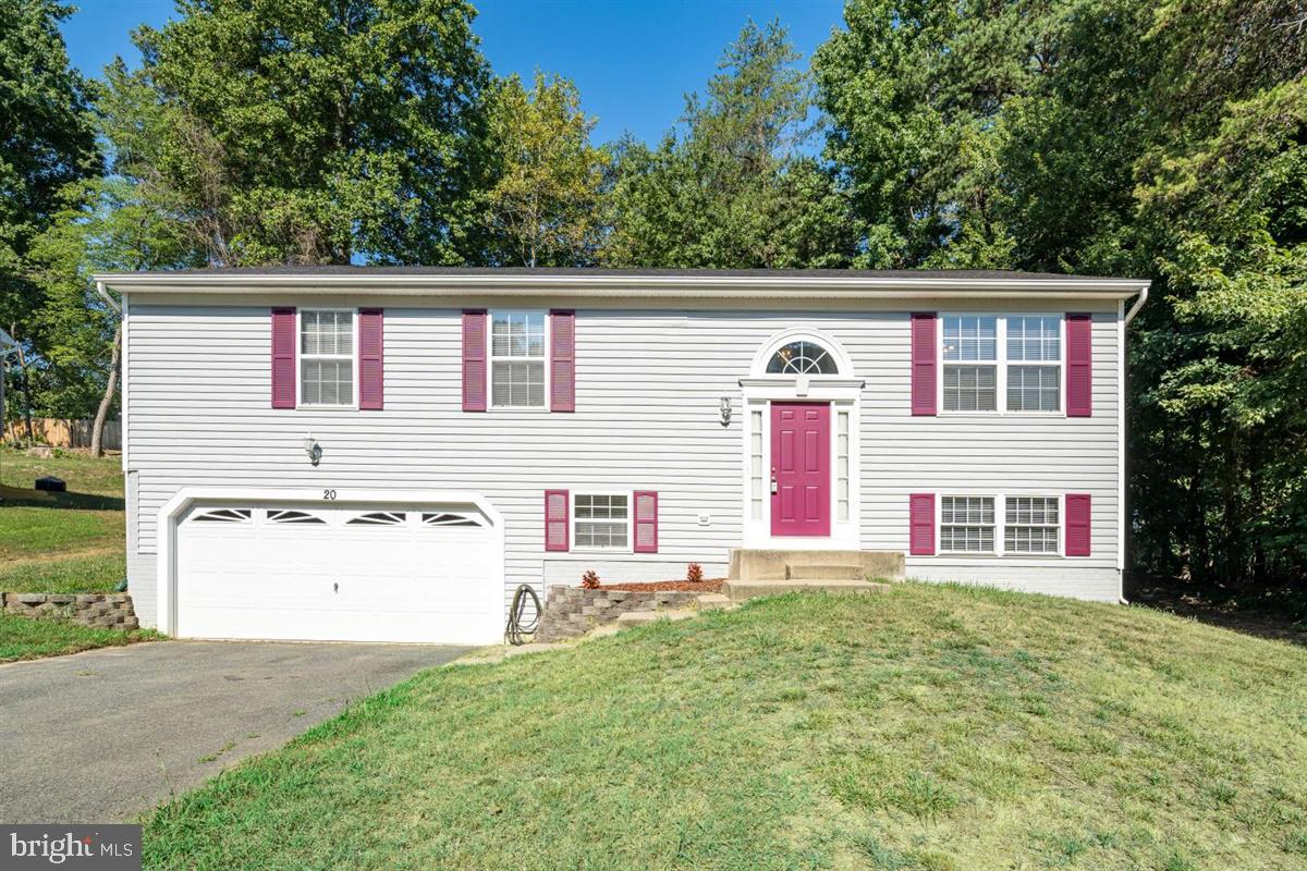 20 Myrtle Road Fredericksburg, VA 22405 - Photo 1 of 34 WELCOME HOME!