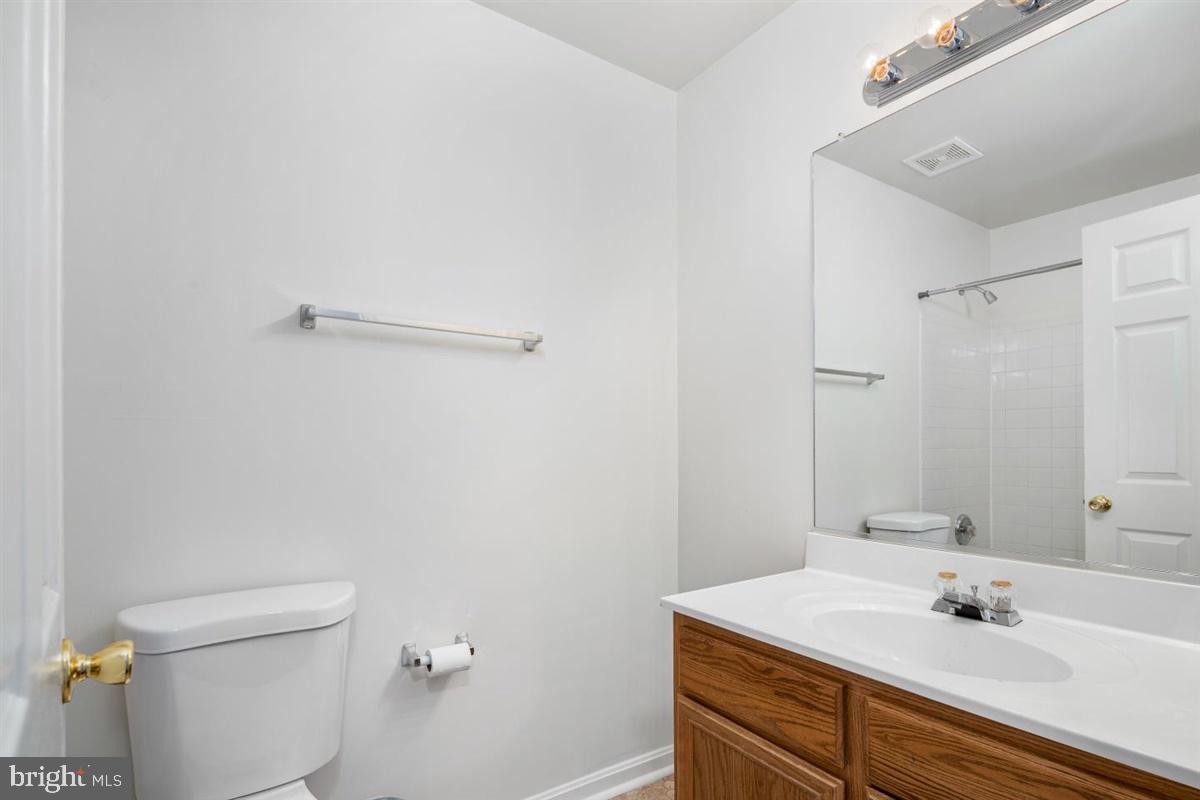 20 Myrtle Road Fredericksburg, VA 22405 - Photo 21 of 34 Hall Bath