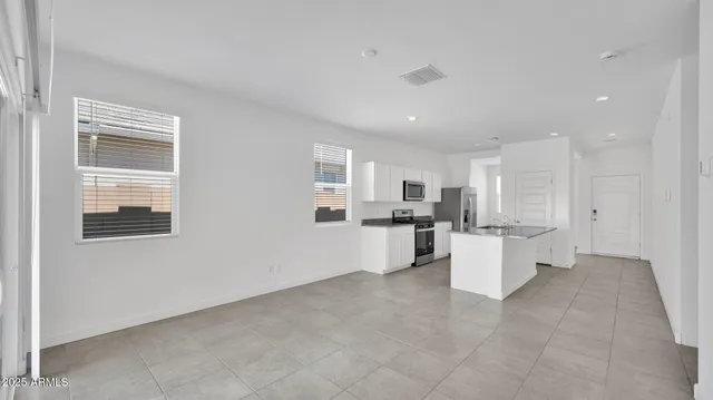 $1,750 | 40035 West Shaver Drive, Maricopa, AZ 85138