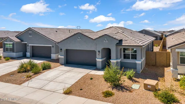 $1,750 | 40035 West Shaver Drive, Maricopa, AZ 85138
