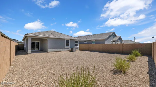 $1,750 | 40035 West Shaver Drive, Maricopa, AZ 85138