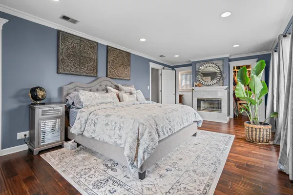 $550,000 | 340 Stonehurst Lane, Roselle, IL 60172