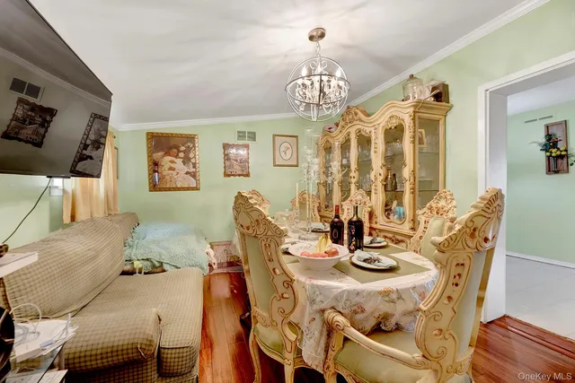 $515,000 | 34 Tamarack Street, Central Islip, NY 11722