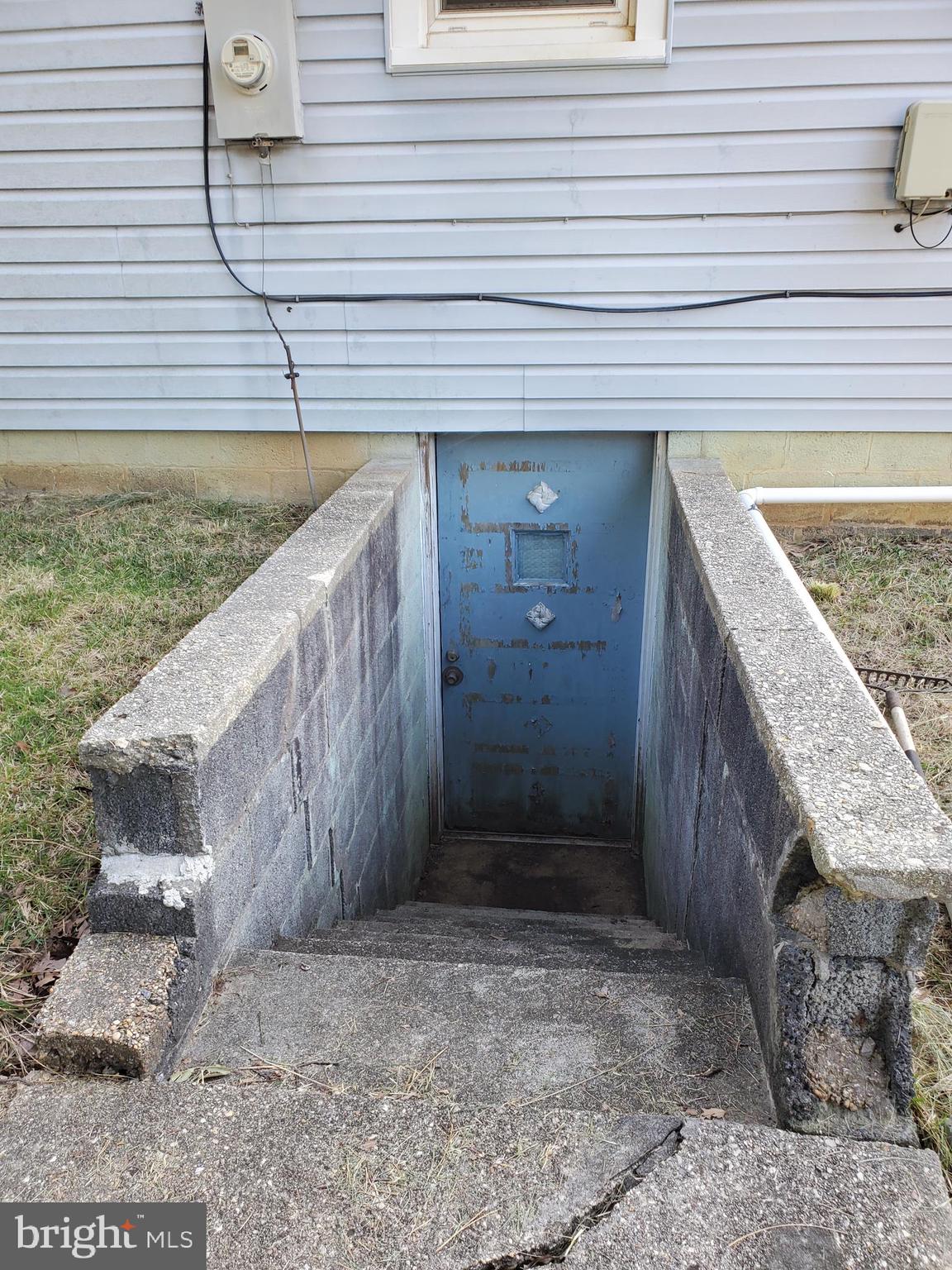 8657 Fort Foote Road Fort Washington, MD 20744 - Photo 4 of 9 Left side basement entrance
