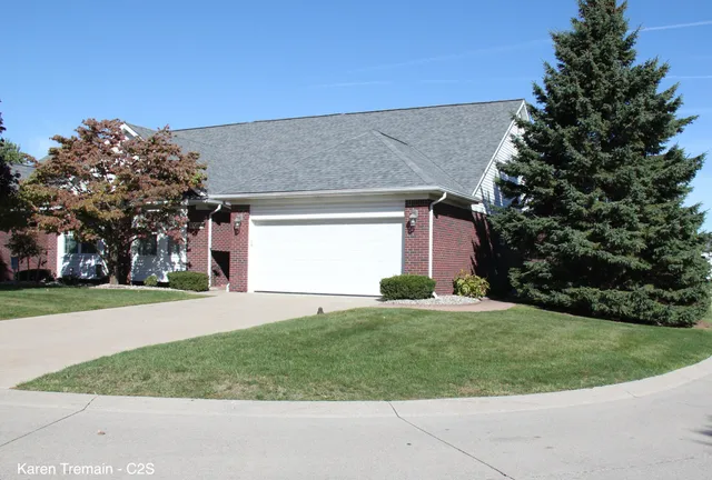 $314,900 | 44361 Mathison Drive, Sterling Heights, MI 48314