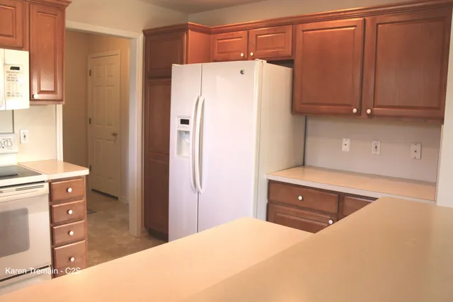 $314,900 | 44361 Mathison Drive, Sterling Heights, MI 48314