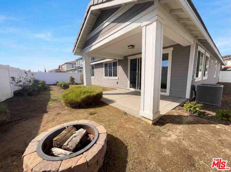 264 Rose Street Fillmore, CA 93015 - Photo 5 of 24 a view of outdoor kitchen and outdoor space