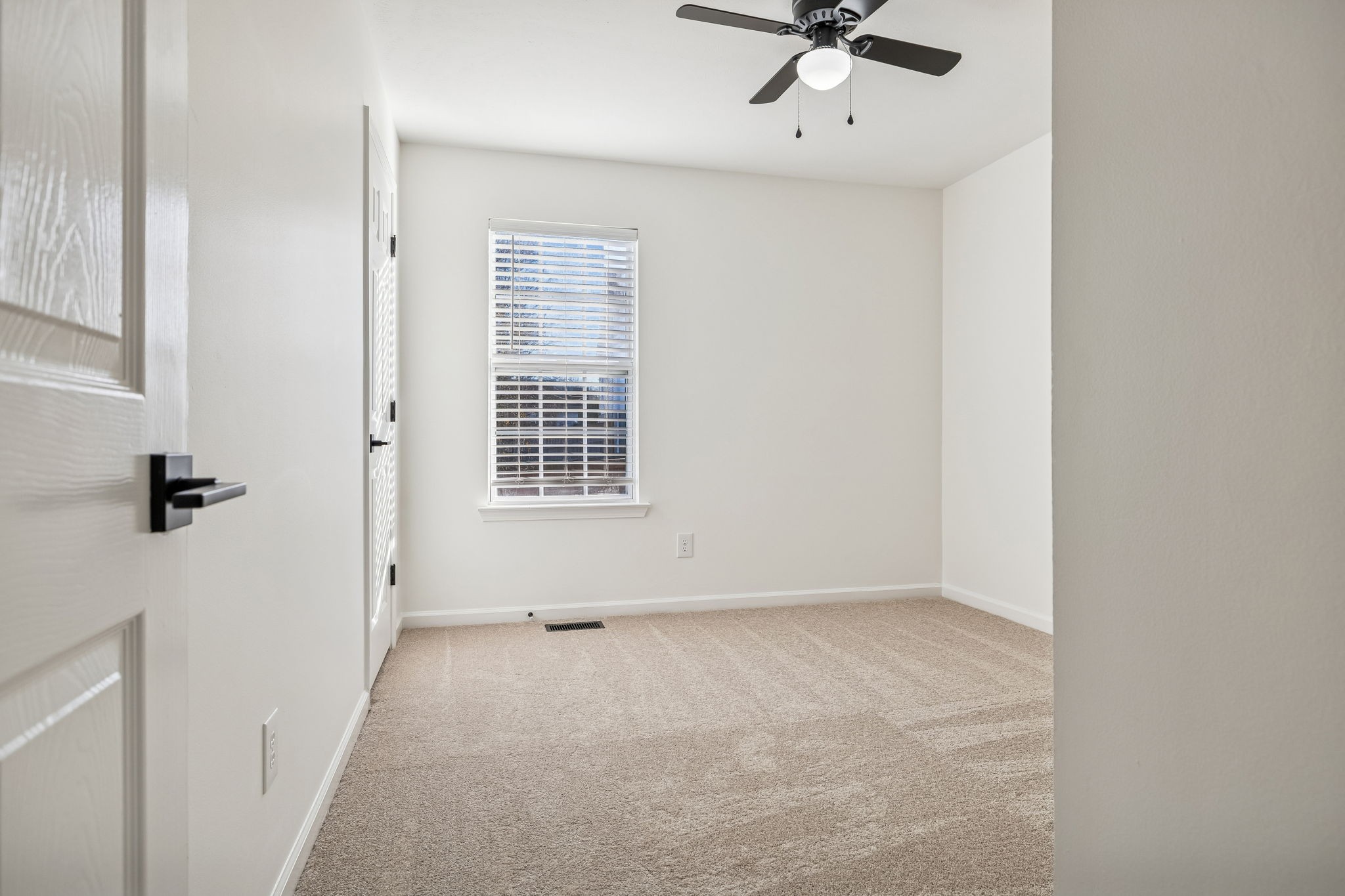 803 Pebble Point Mount Juliet, TN 37122 - Photo 27 of 39 an empty room with a window