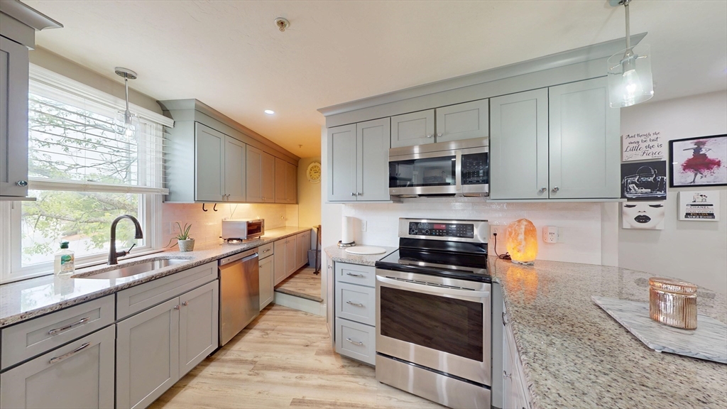 400 Main Street Reading, MA 01867 - Photo 10 of 42