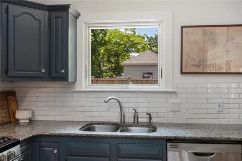 $889,000 | 229 6th Street, Providence, RI 02906