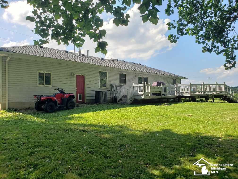 1730 Plank Road Dundee, MI 48131 - Photo 2 of 17