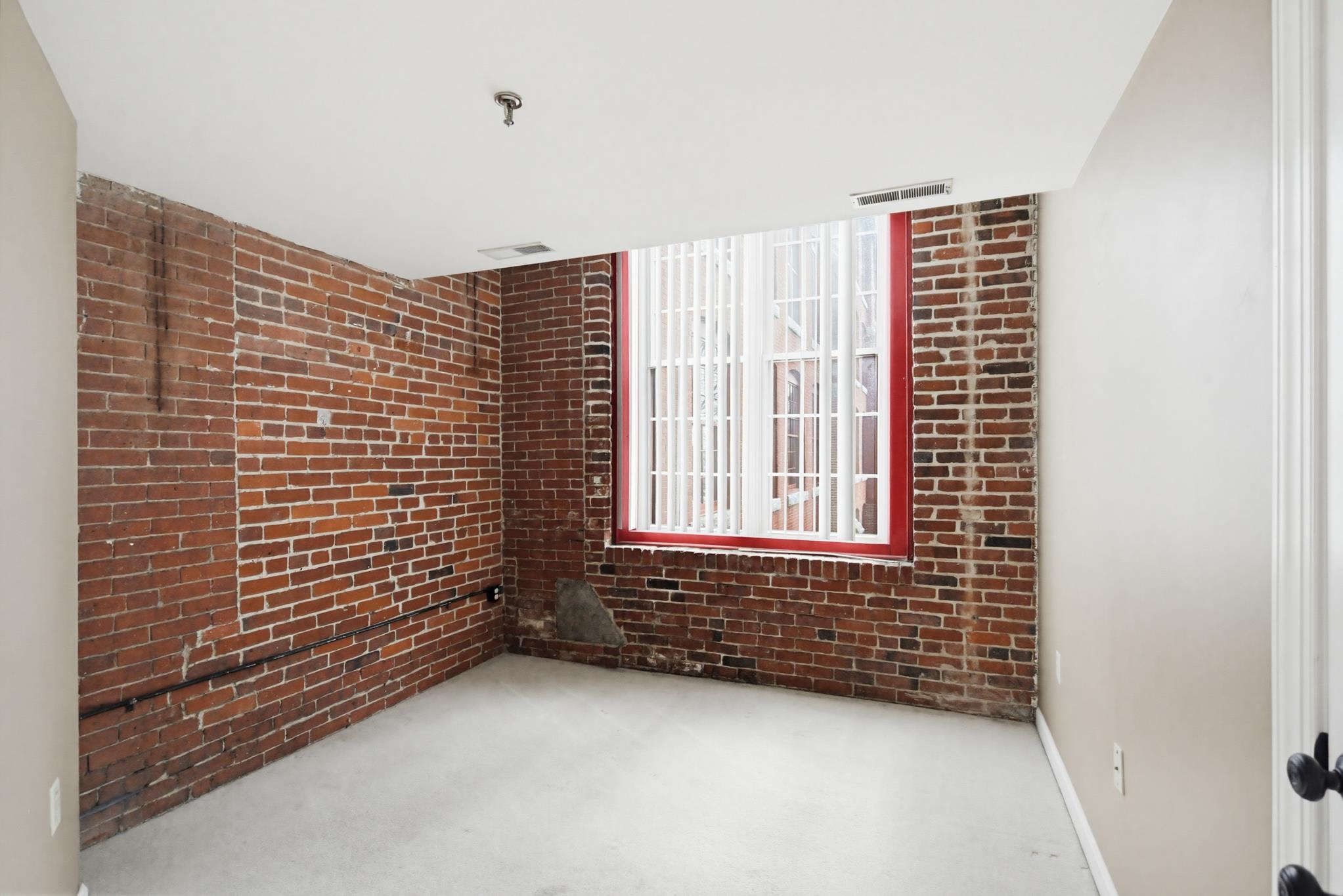 470 Silver Street, Unit 205 Manchester, NH 03103 - Photo 13 of 25