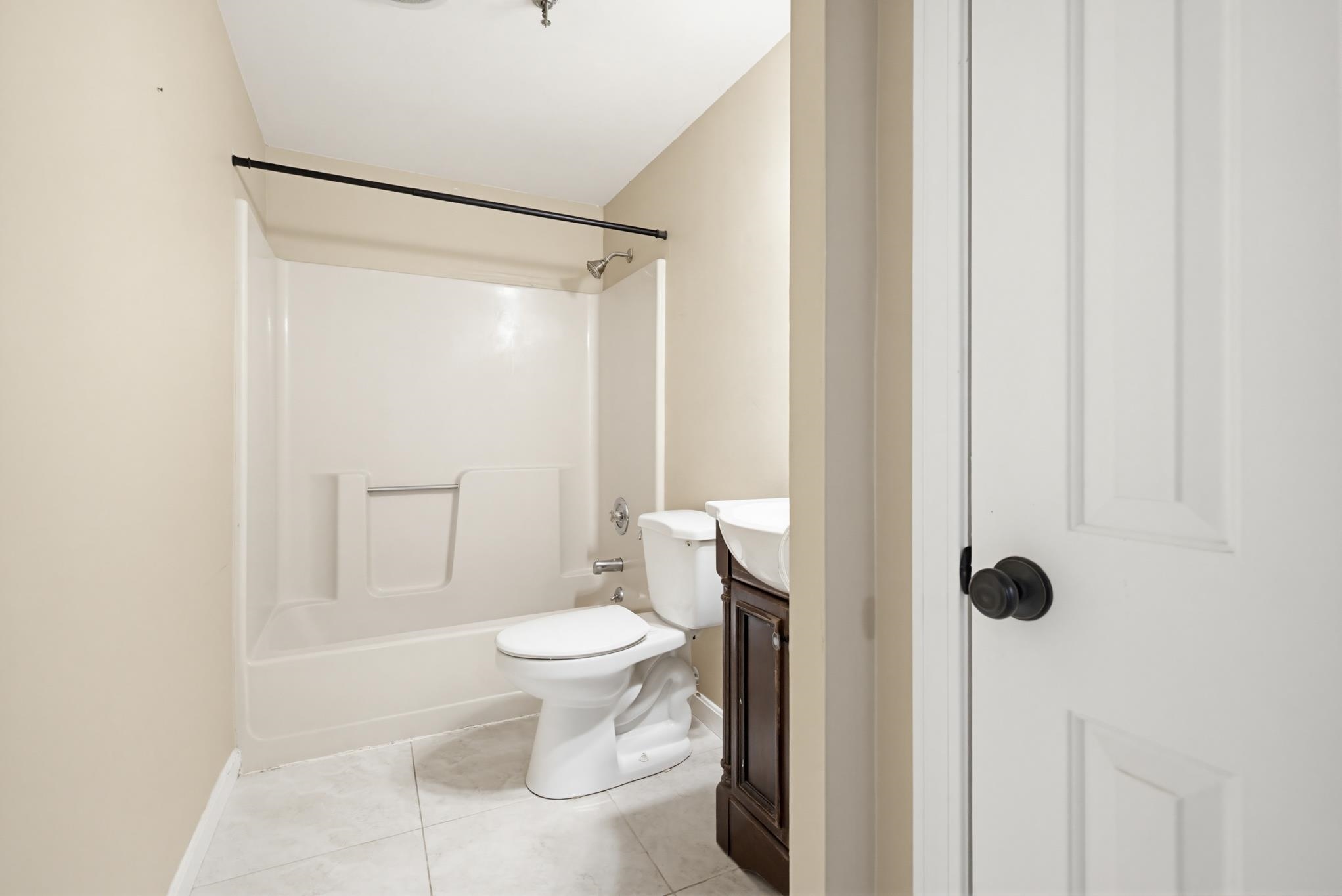 470 Silver Street, Unit 205 Manchester, NH 03103 - Photo 16 of 25