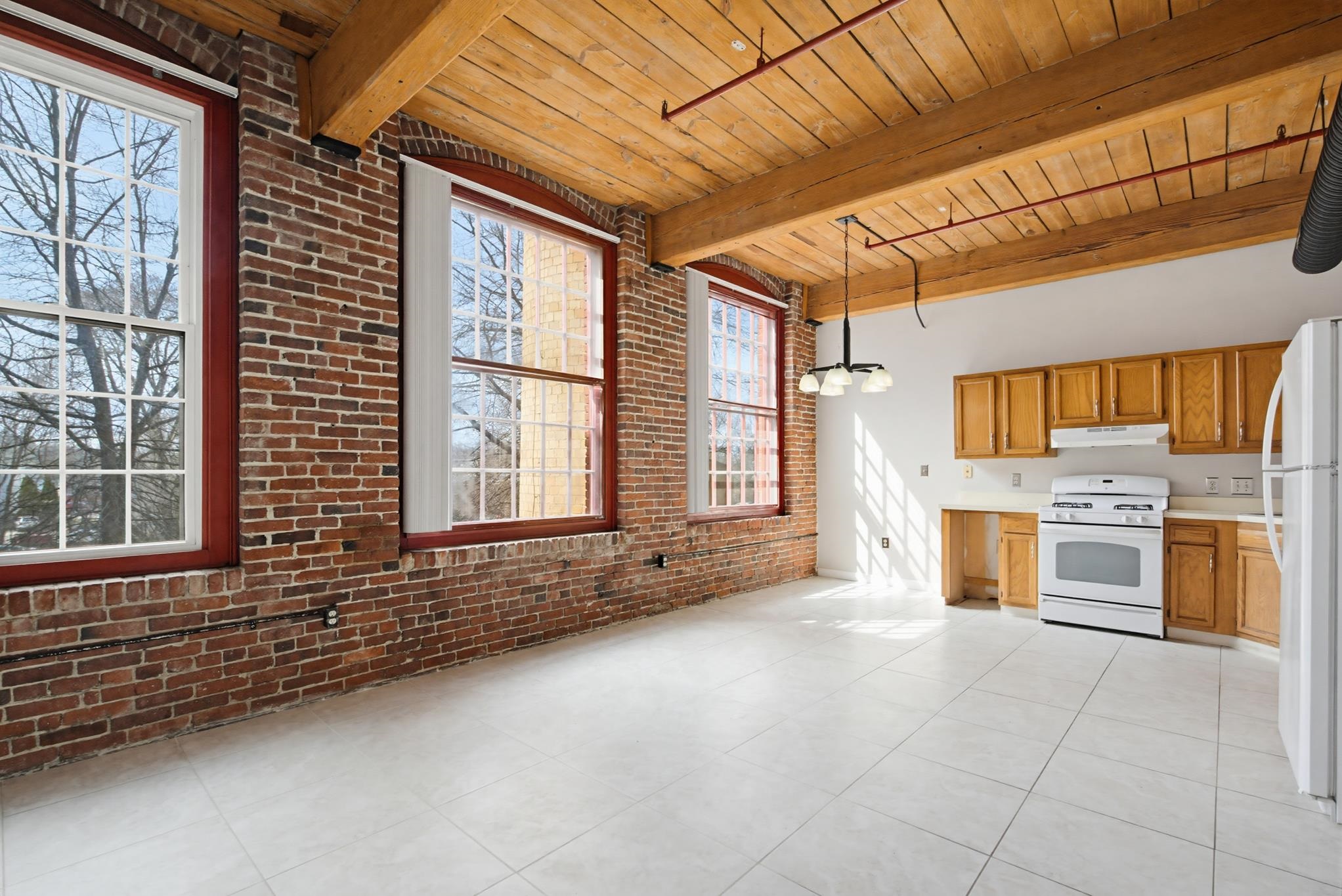 470 Silver Street, Unit 205 Manchester, NH 03103 - Photo 5 of 25