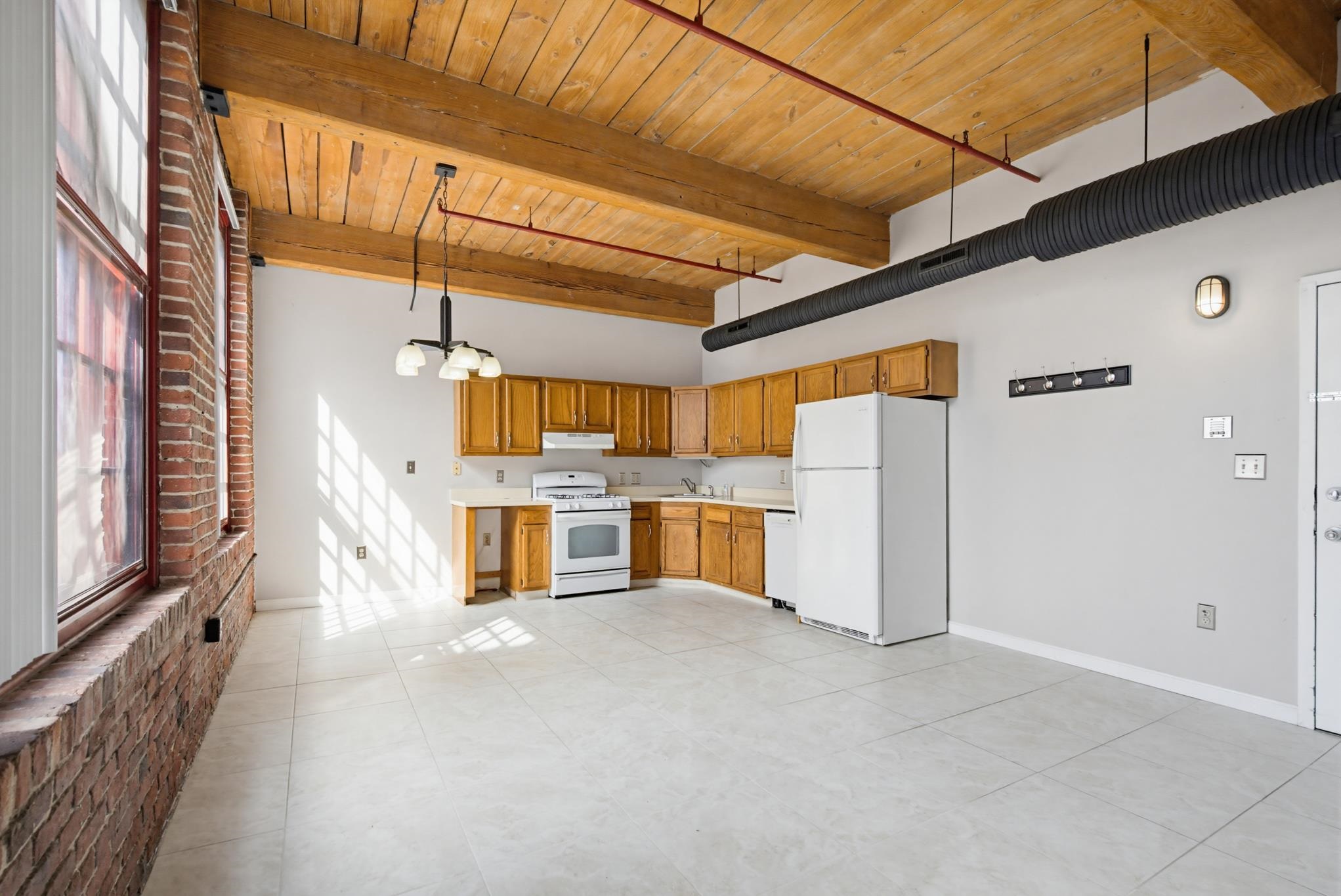 470 Silver Street, Unit 205 Manchester, NH 03103 - Photo 6 of 25