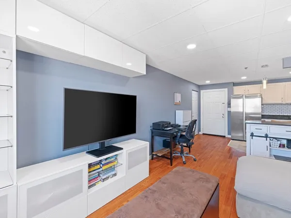 $349,000 | 64 Foster Street, Unit 403, Peabody, MA 01960