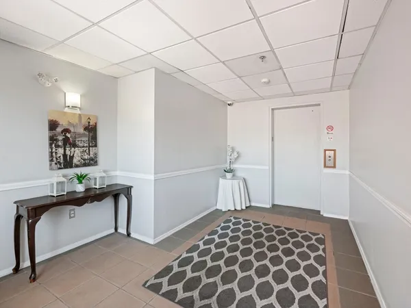 $349,000 | 64 Foster Street, Unit 403, Peabody, MA 01960