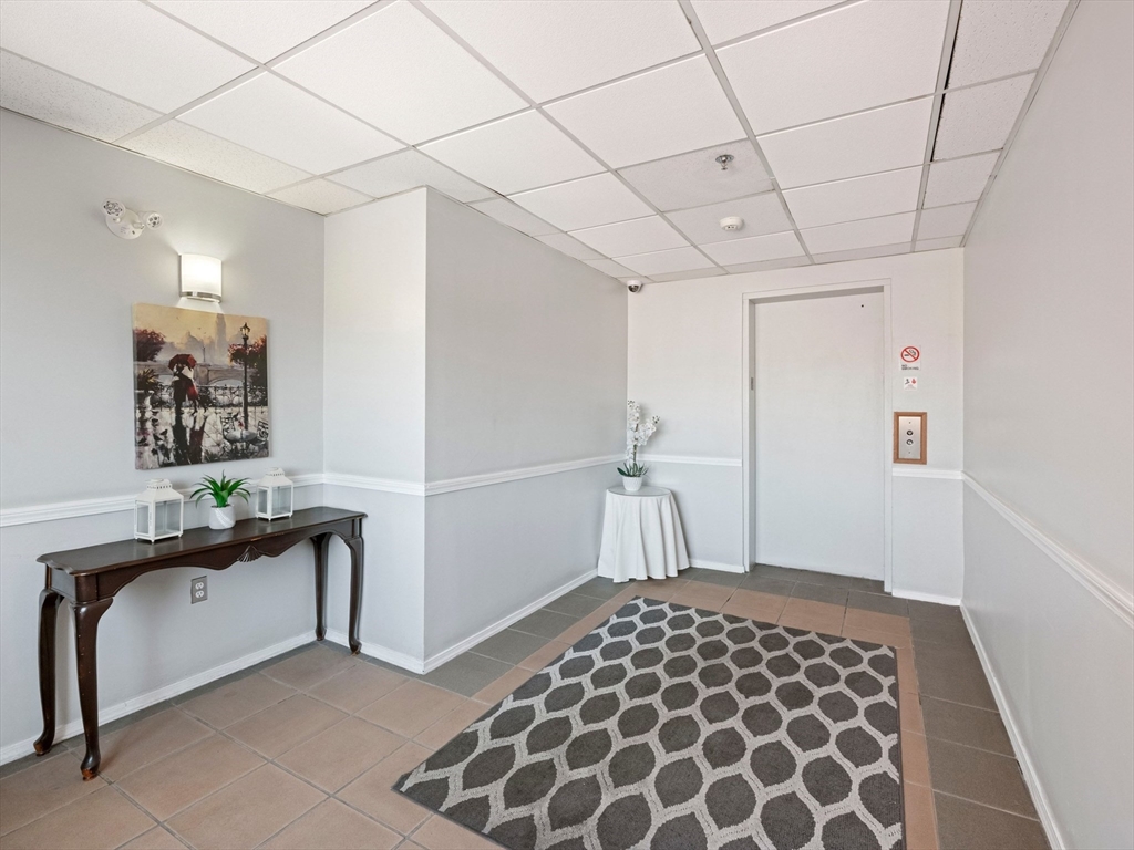 64 Foster Street, Unit 403 Peabody, MA 01960 - Photo 2 of 27