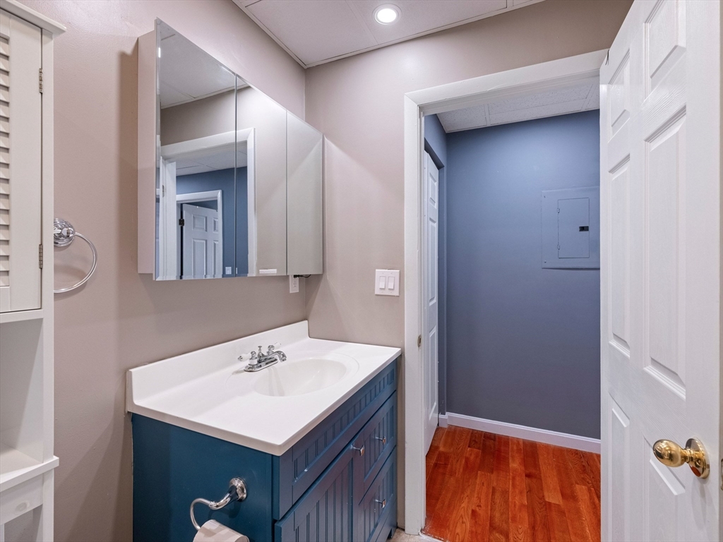 64 Foster Street, Unit 403 Peabody, MA 01960 - Photo 22 of 27