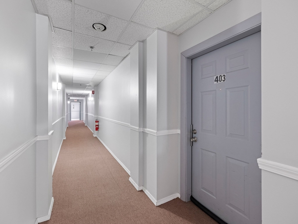 64 Foster Street, Unit 403 Peabody, MA 01960 - Photo 3 of 27