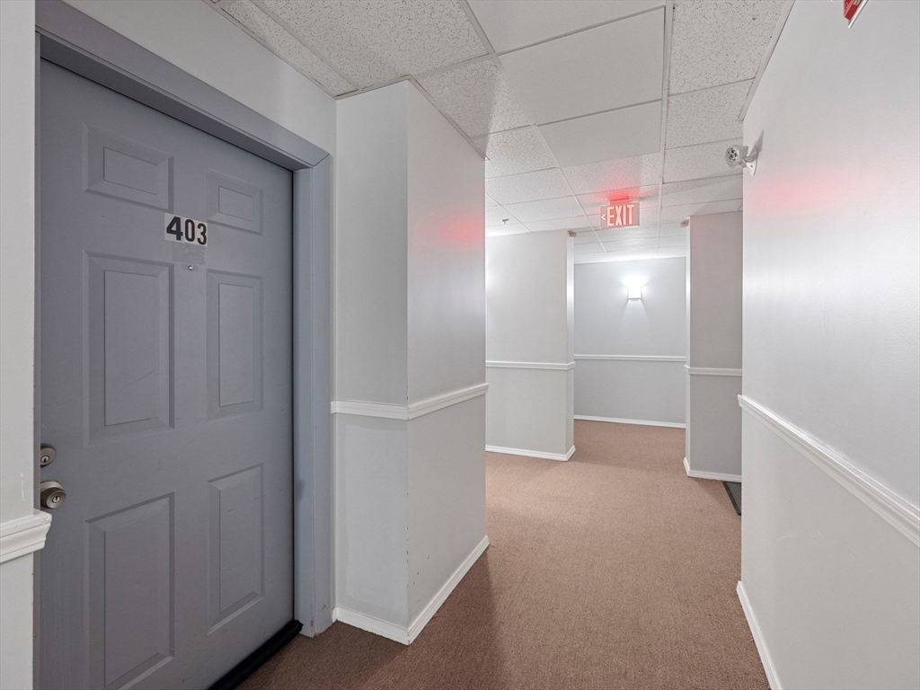 64 Foster Street, Unit 403 Peabody, MA 01960 - Photo 4 of 27