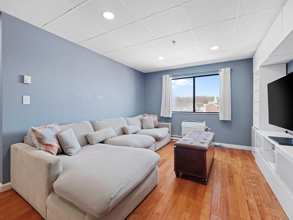 64 Foster Street, Unit 403 Peabody, MA 01960 - Photo 6 of 27