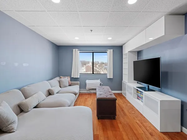 $349,000 | 64 Foster Street, Unit 403, Peabody, MA 01960