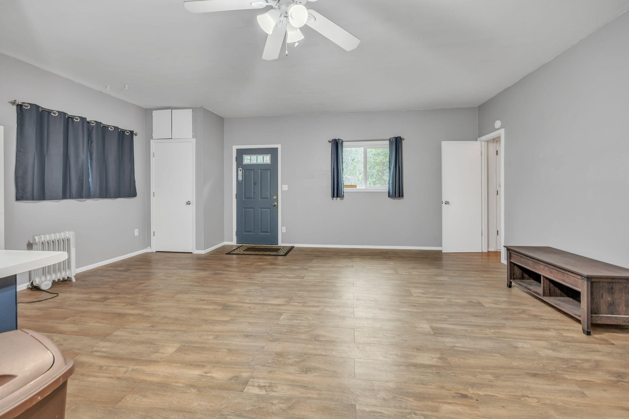 2109 Knowles Road Medford, OR 97501 - Photo 62 of 67 guest house interior