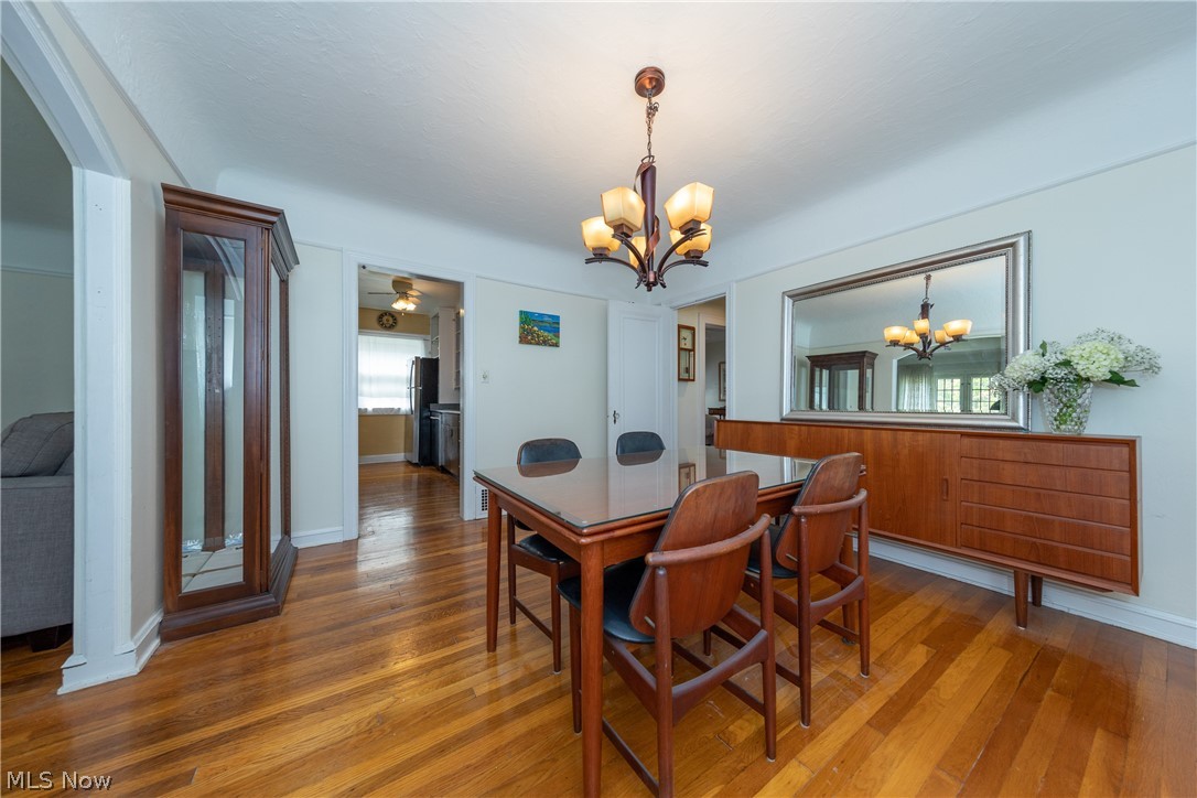 3658 Daleford Road Cleveland, OH 44120 - Photo 4 of 28
