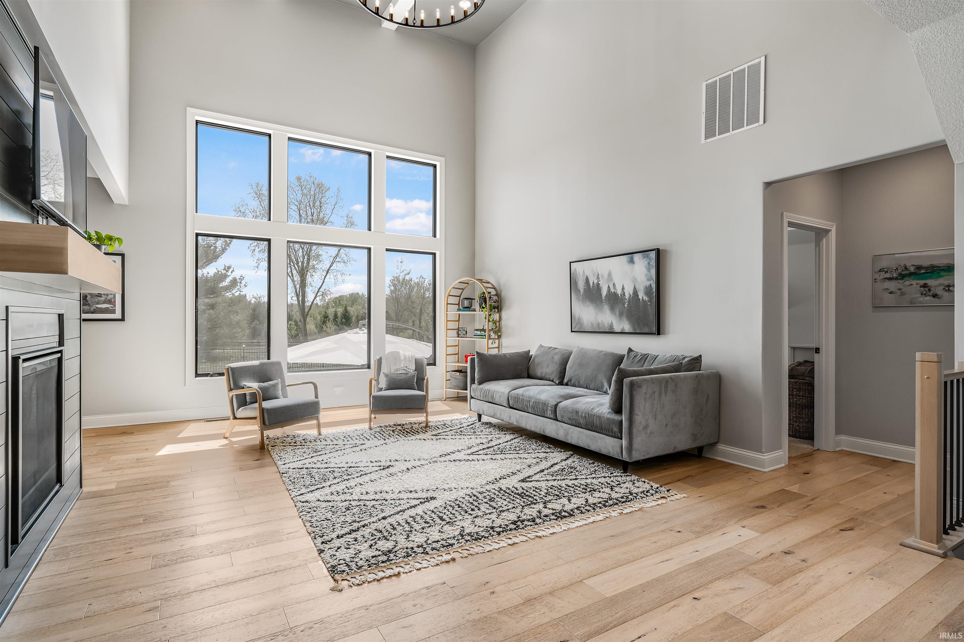 9509 Leesburg Road Fort Wayne, IN 46818 - Photo 10 of 36