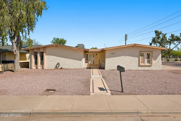$350,000 | 1008 West Drummer Avenue, Mesa, AZ 85210
