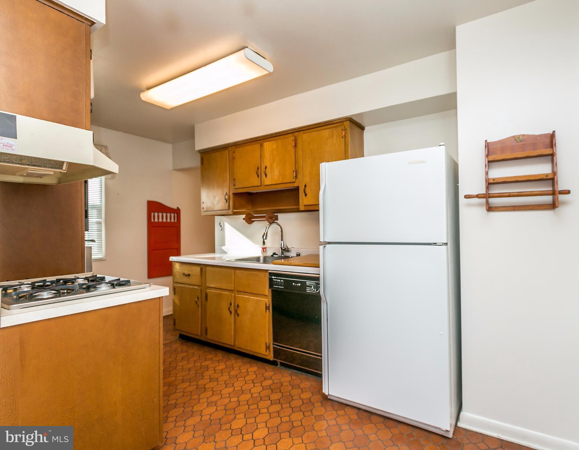 1607 Charmuth Road Lutherville-Timonium, MD 21093 - Photo 11 of 30 Kitchen