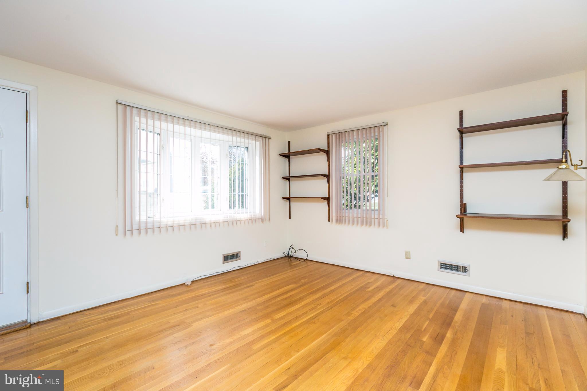 1607 Charmuth Road Lutherville-Timonium, MD 21093 - Photo 6 of 30 Interior (General)