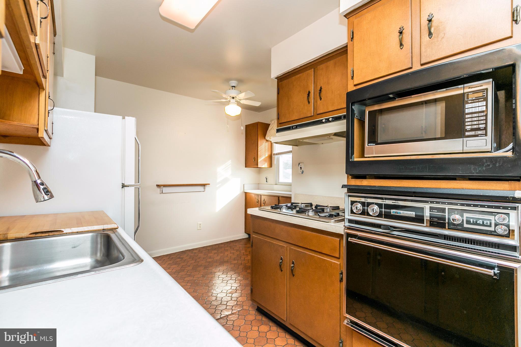 1607 Charmuth Road Lutherville-Timonium, MD 21093 - Photo 9 of 30 Kitchen