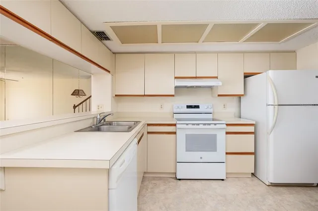 $279,000 | 9252 Westlinks Terrace, Seminole, FL 33777