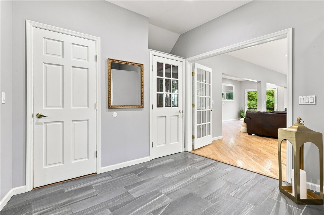 307 Fisher Road Perinton, NY 14534 - Photo 3 of 49 Gallery Image 3