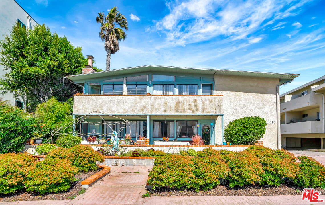 110 Paseo De La Concha Redondo Beach, CA 90277 - Photo 3 of 14 a front view of a house with garden