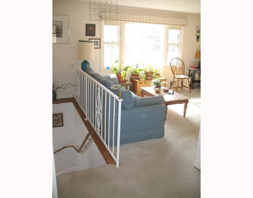 11 Baldwin Road Warwick, RI 02886 - Photo 5 of 11 Living Room.