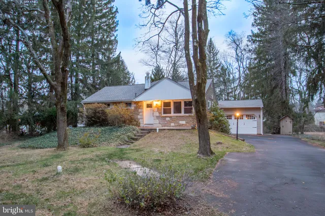 $550,000 | 527 Lexington Avenue, Chalfont, PA 18914