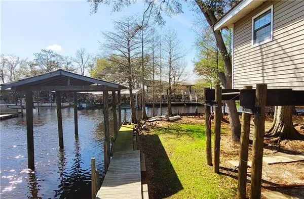 $180,000 | 19123 Owl Bayou Road, Ponchatoula, LA 70454