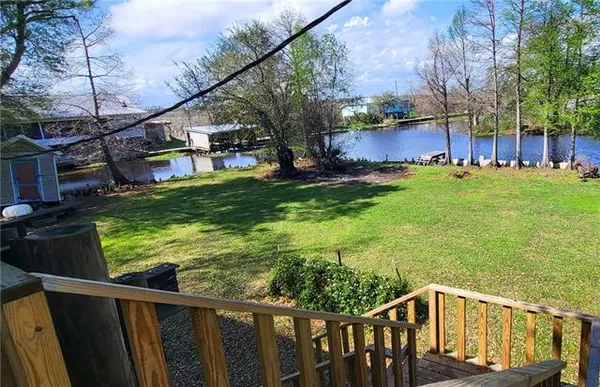 $180,000 | 19123 Owl Bayou Road, Ponchatoula, LA 70454