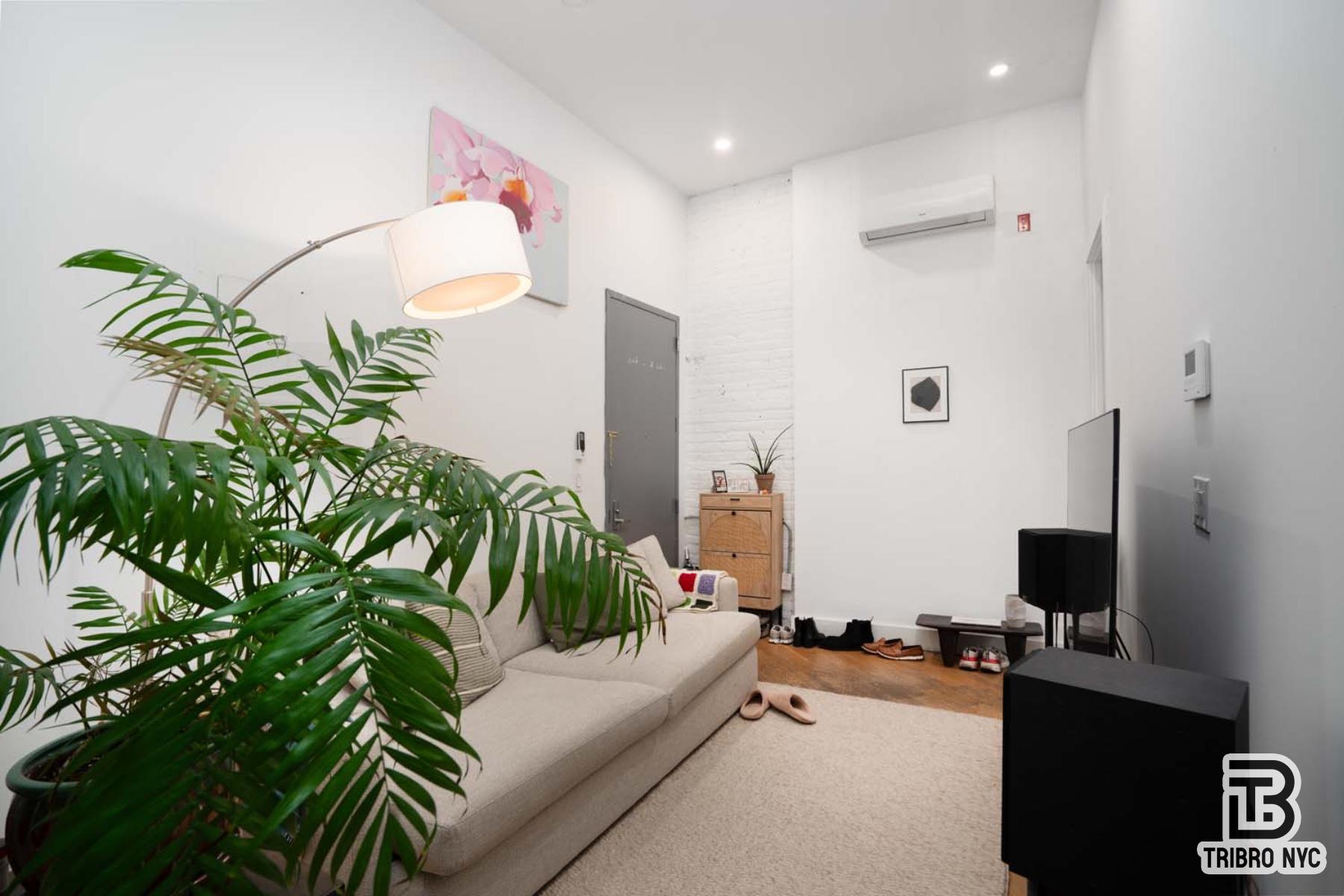 378 South 3rd Street, Unit 1 Brooklyn, NY 11211 - Photo 5 of 8 Photo 5