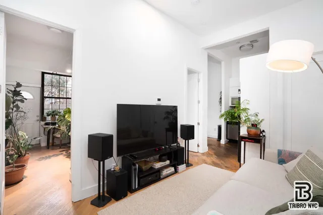 $5,000 | 378 South 3rd Street, Unit 1 | Williamsburg
