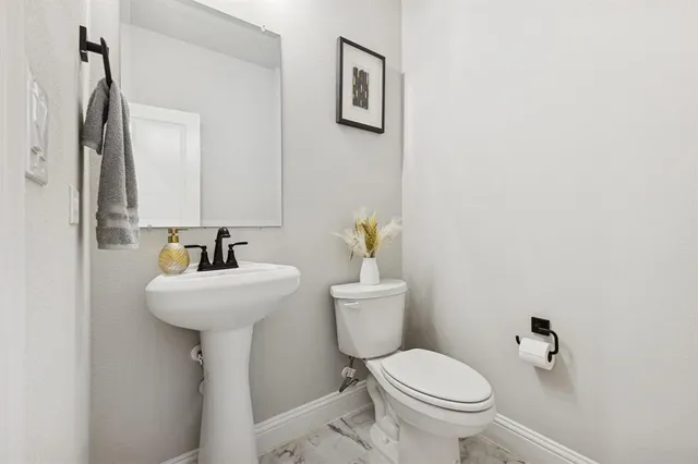 $3,750 | 2219 Desmond Drive, Forney, TX 75126