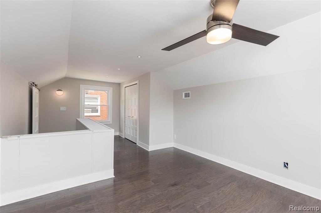 21712 Newcastle Road Harper Woods, MI 48225 - Photo 19 of 38