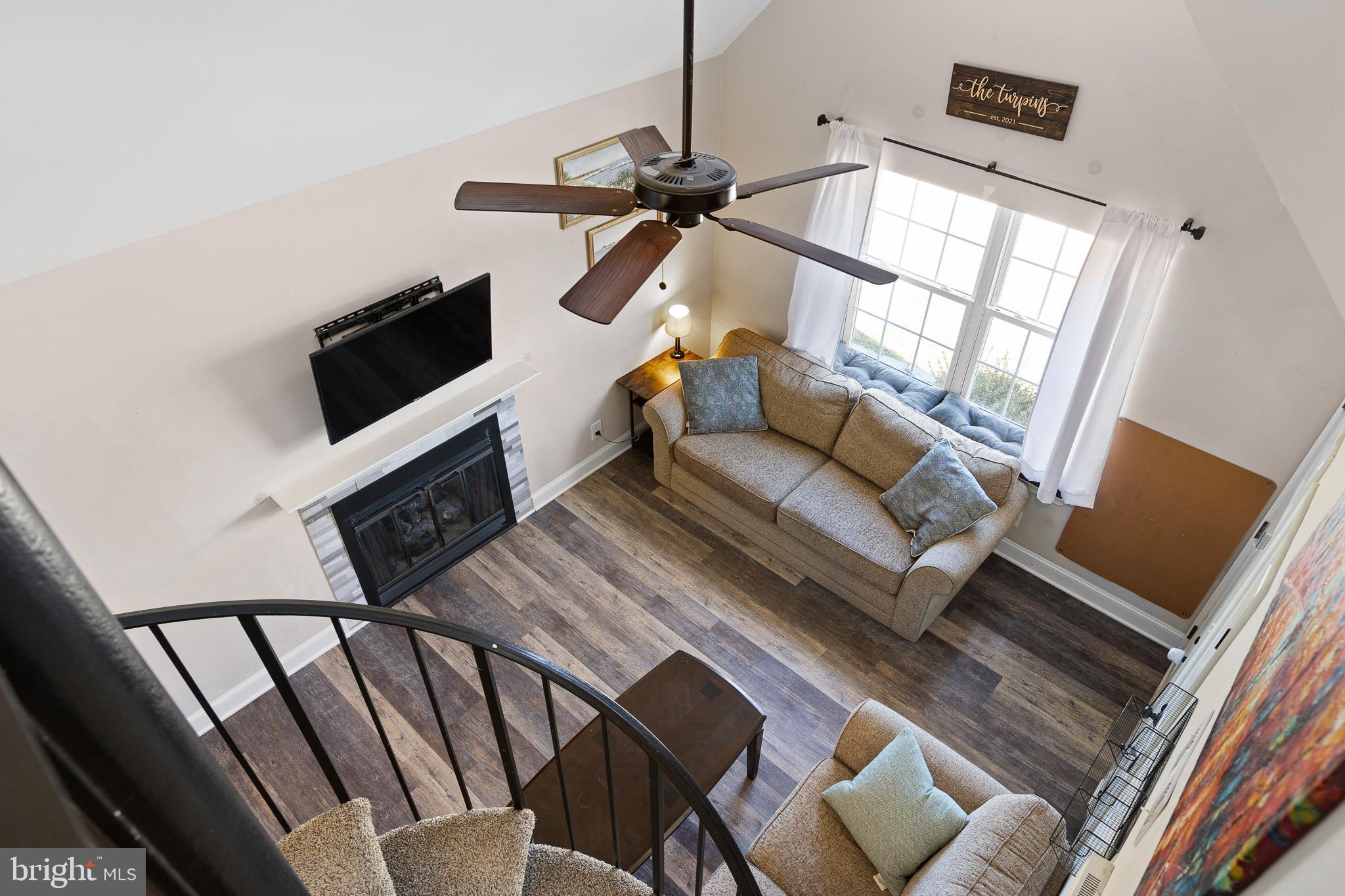 316 Hunters Road Swedesboro, NJ 08085 - Photo 20 of 32 Living Room