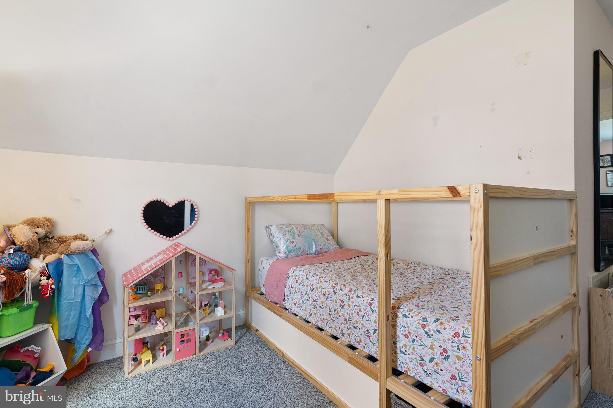 316 Hunters Road Swedesboro, NJ 08085 - Photo 23 of 32 3rd Bedroom