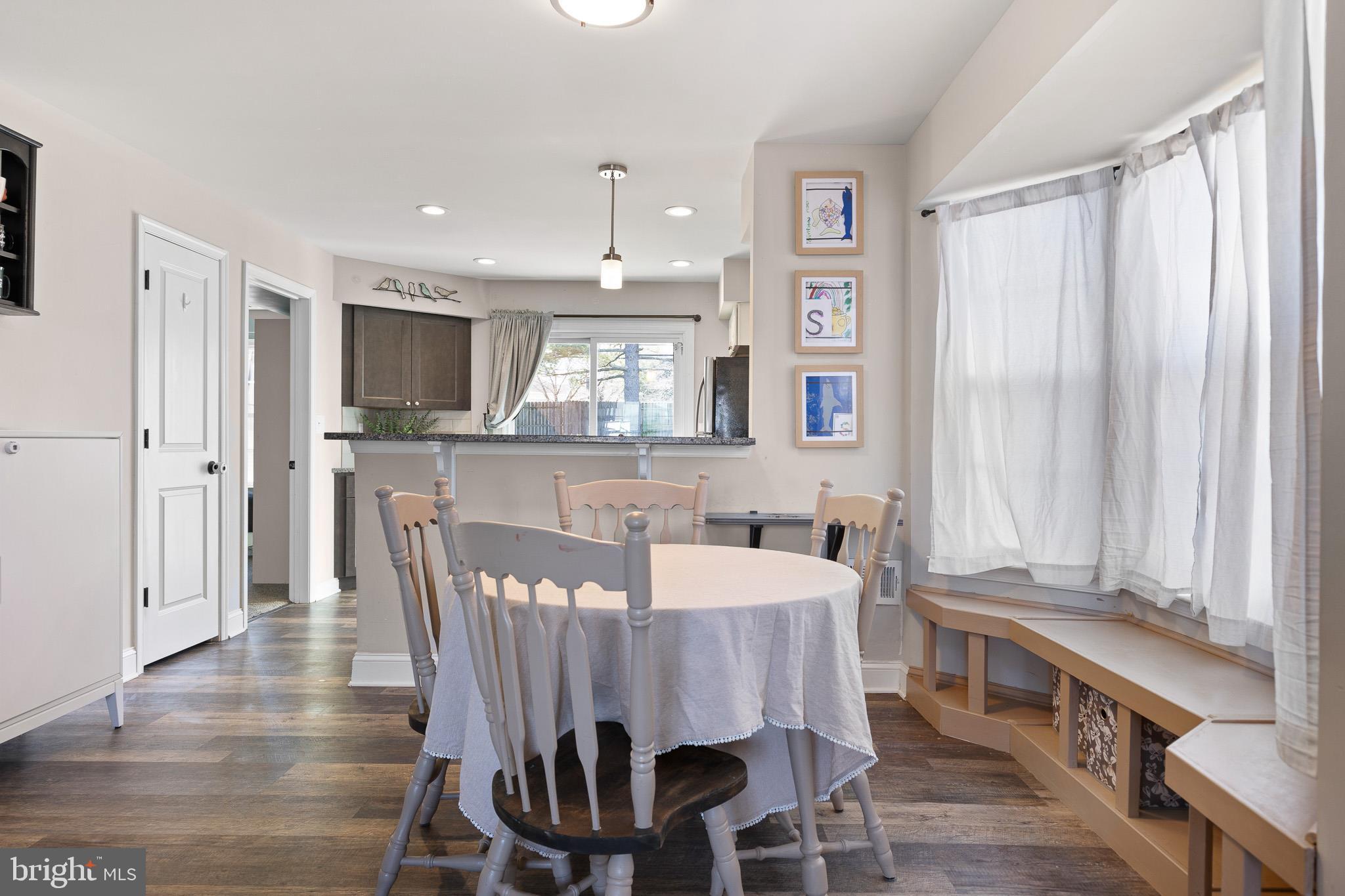 316 Hunters Road Swedesboro, NJ 08085 - Photo 7 of 32 Dining Area
