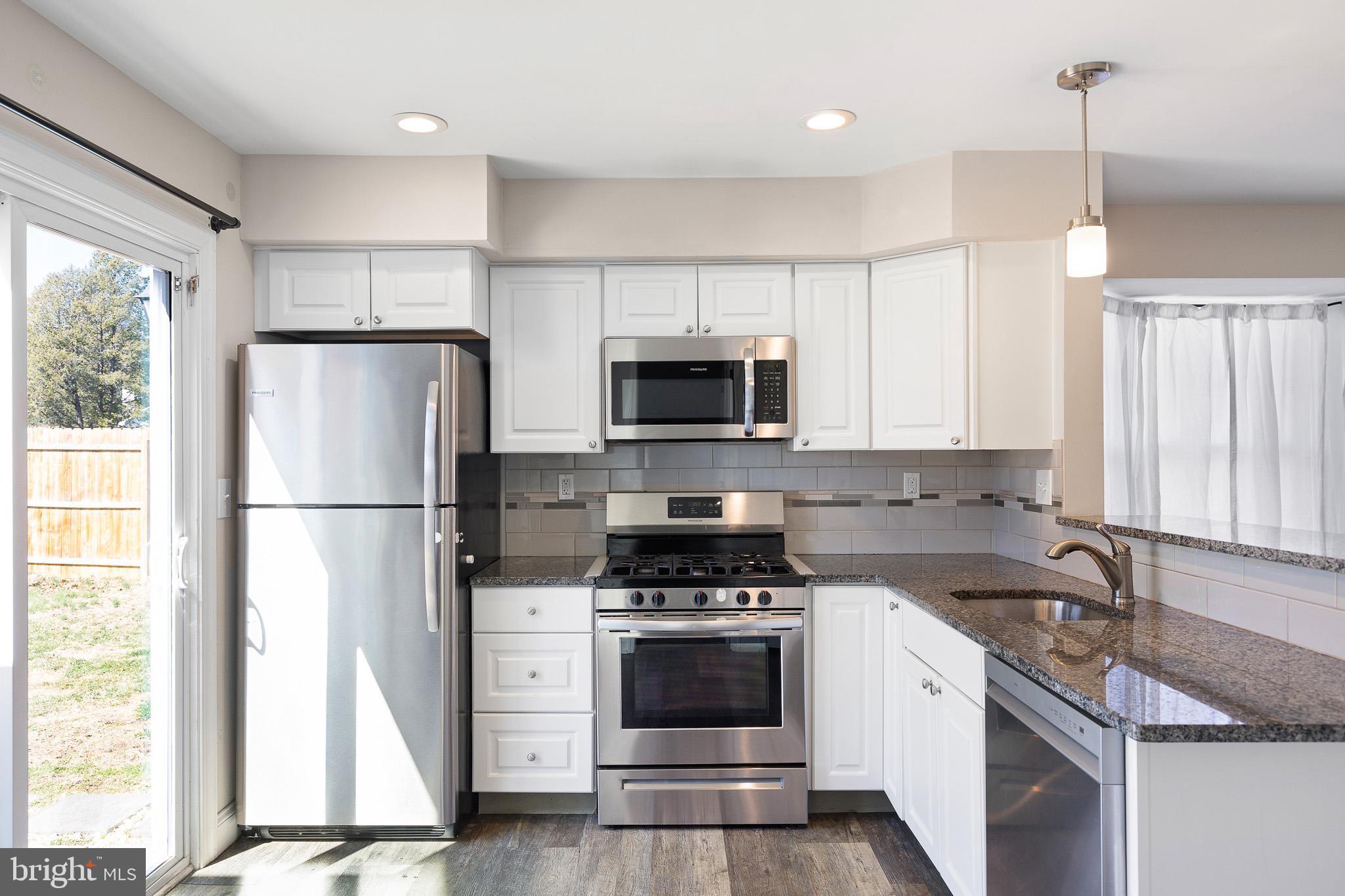 316 Hunters Road Swedesboro, NJ 08085 - Photo 9 of 32 Kitchen
